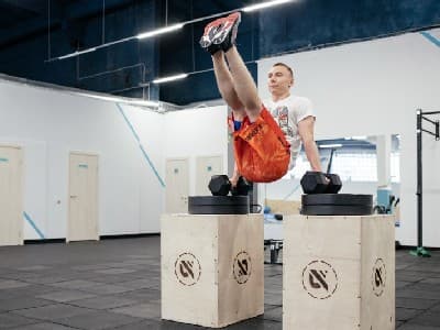 РЕЗИНОВАЯ ПЛИТКА 'РИНО СПОРТ'